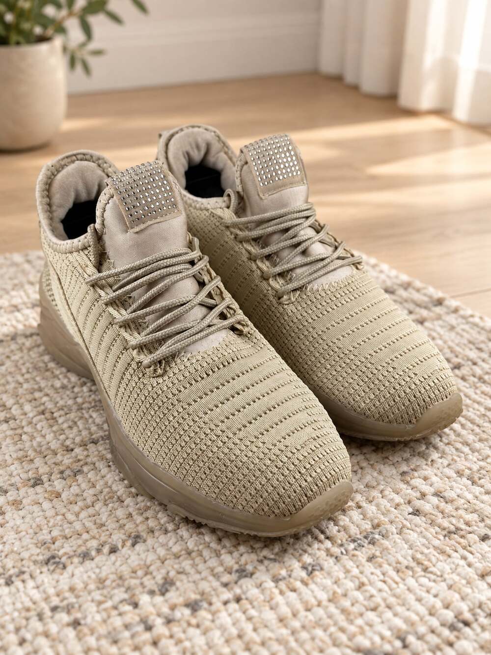 CloudAir Vesta Women’s Tan Knit Sneakers Rhinestone Lace Up Slip On Size 7